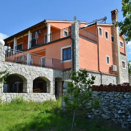 Morena Bed & Breakfast 3*
